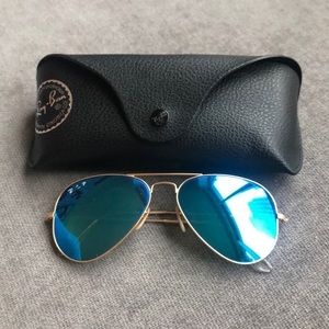Blue Mirrored Polarized Ray-Bans